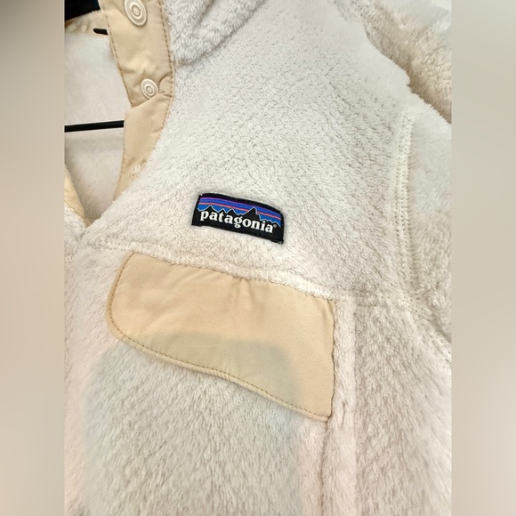 Patagonia Women's Lightweight Snap-T® Fleece Pullover - Picture 3 of 5